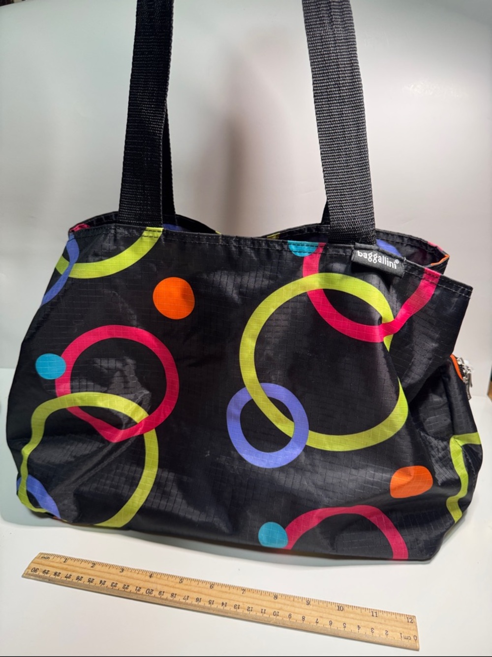 Baggallini Black Tote with Neon ring circles hot pink inside lots of space EUC
